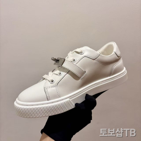 e5255ee2116400ce8b5cae18cafbfa7e_1779851883_9785.jpg