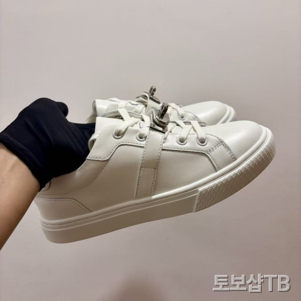 e5255ee2116400ce8b5cae18cafbfa7e_1779851884_2389.jpg